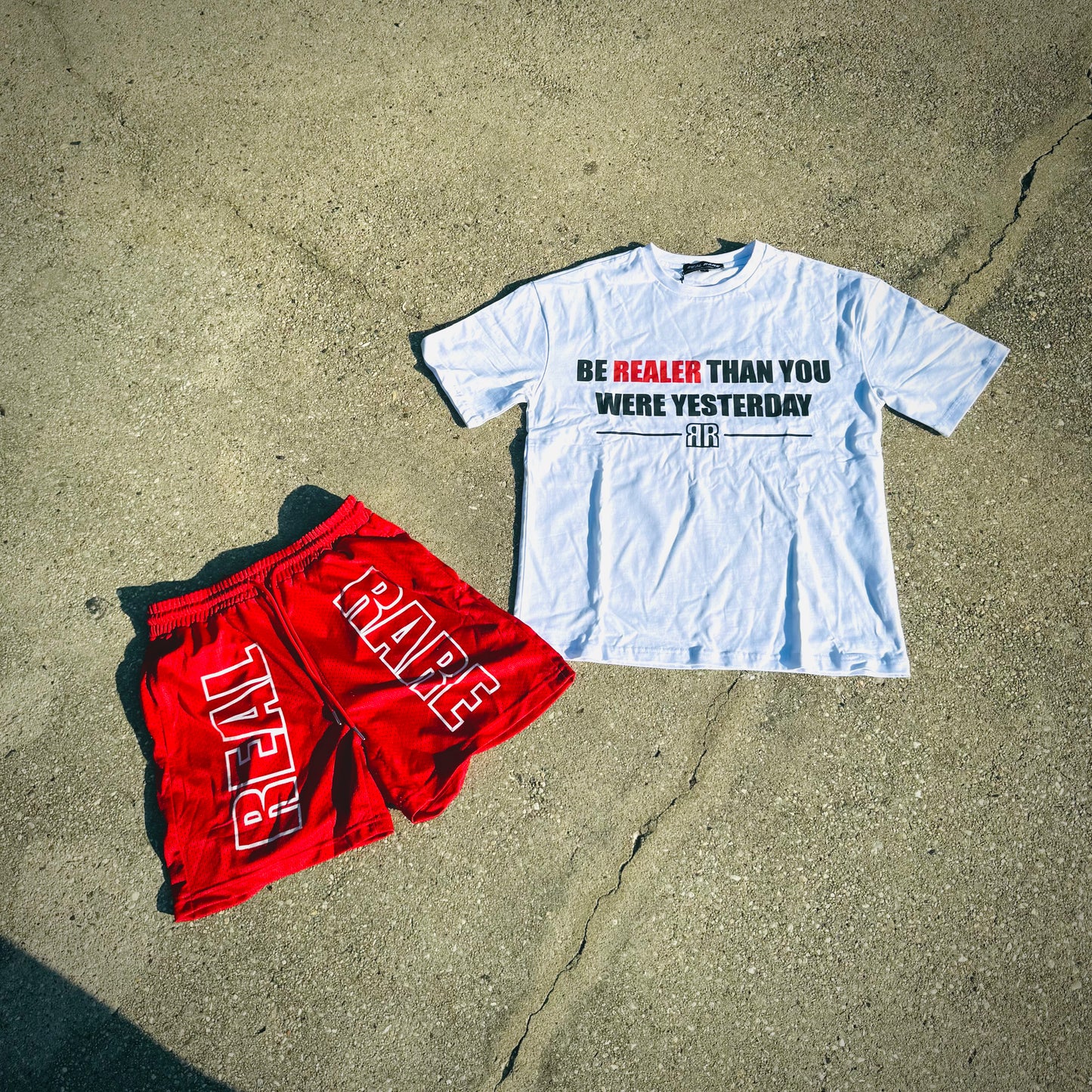 Mesh Sets Red